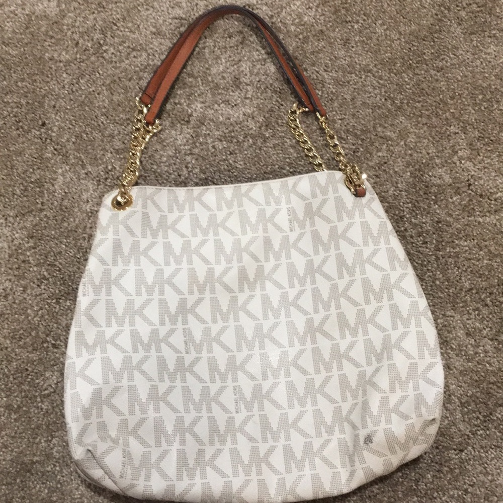 Michael Kors Handbag with gold chains